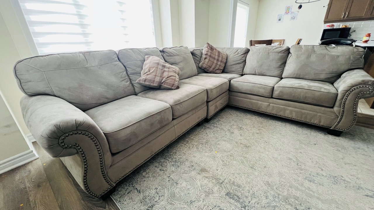 Photo of Livingroom in Pickering
