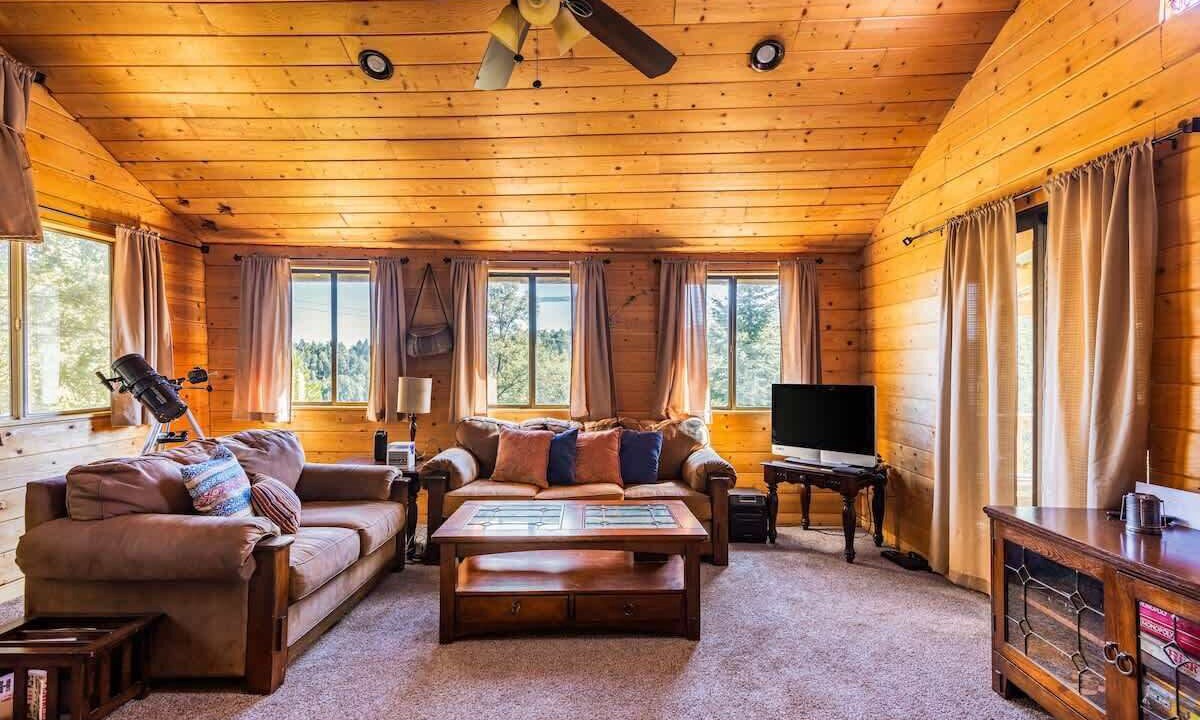 Photo of Livingroom in Pauma Valley
