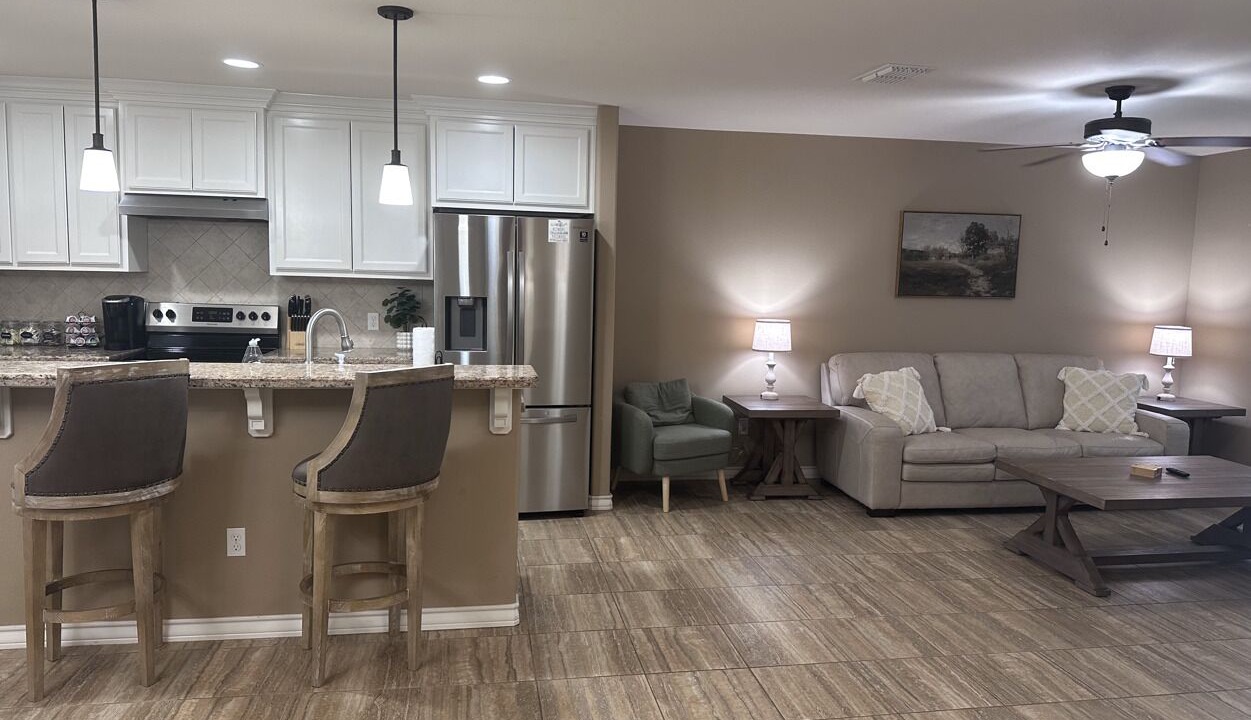 Photo of Livingroom in Orange Grove