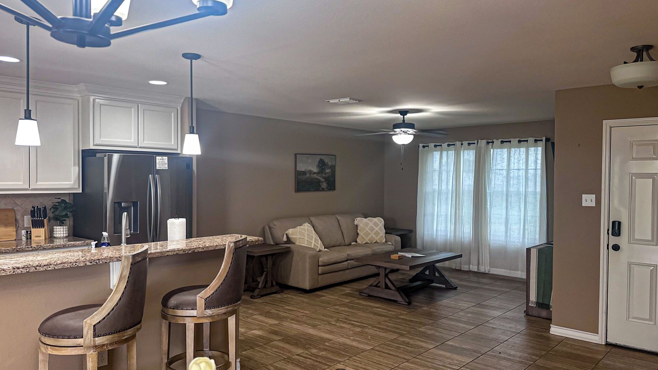 Photo of Livingroom in Orange Grove