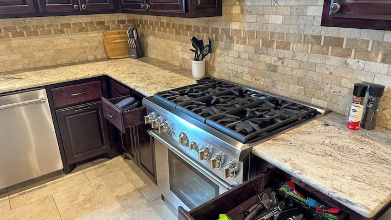 Photo of Kitchen in Circle D-KC Estates
