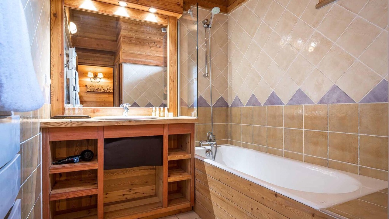 Photo of Others in Cognet