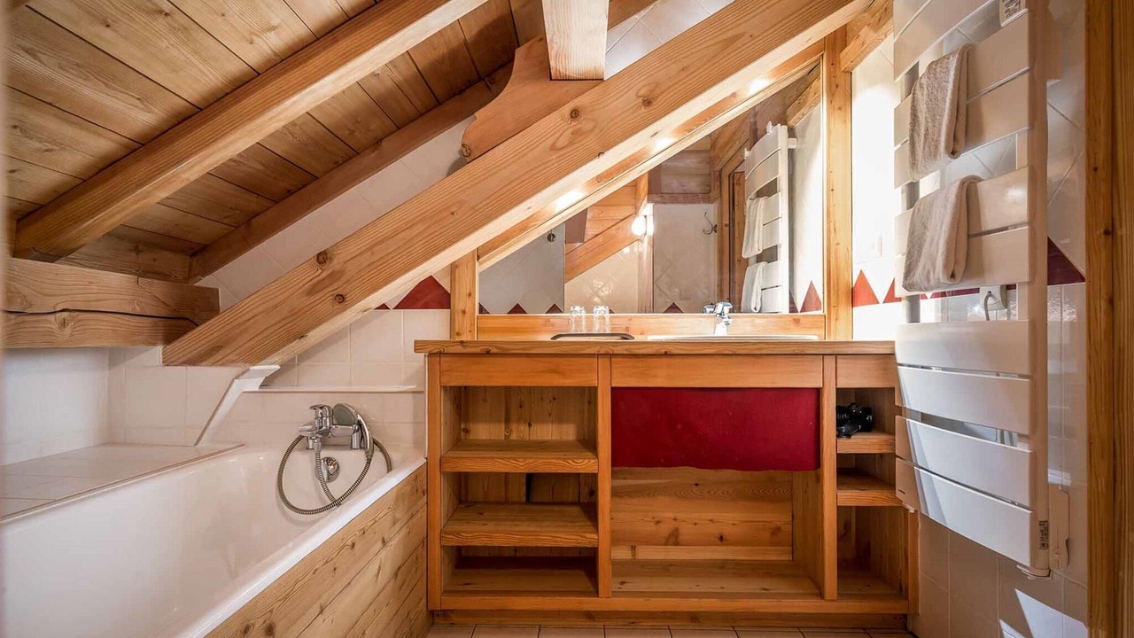 Photo of Others in Cognet