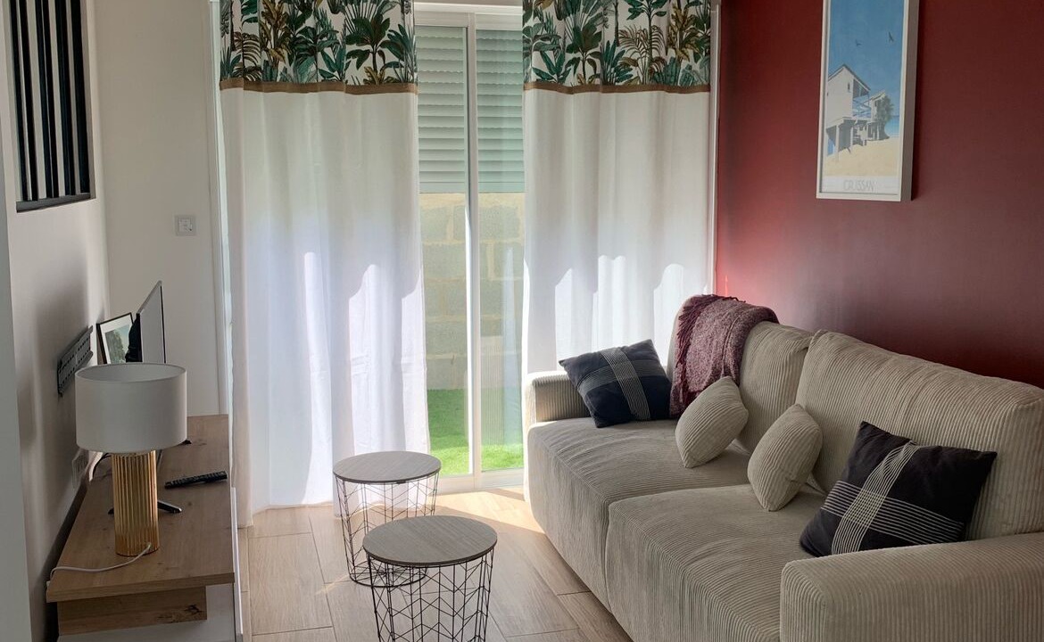 Photo of Livingroom in Charron