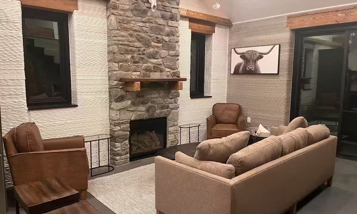 Photo of Livingroom in Wapakoneta