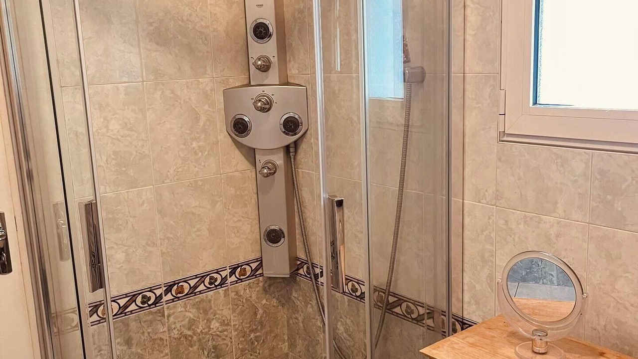 Photo of Bathroom in Laroquebrou