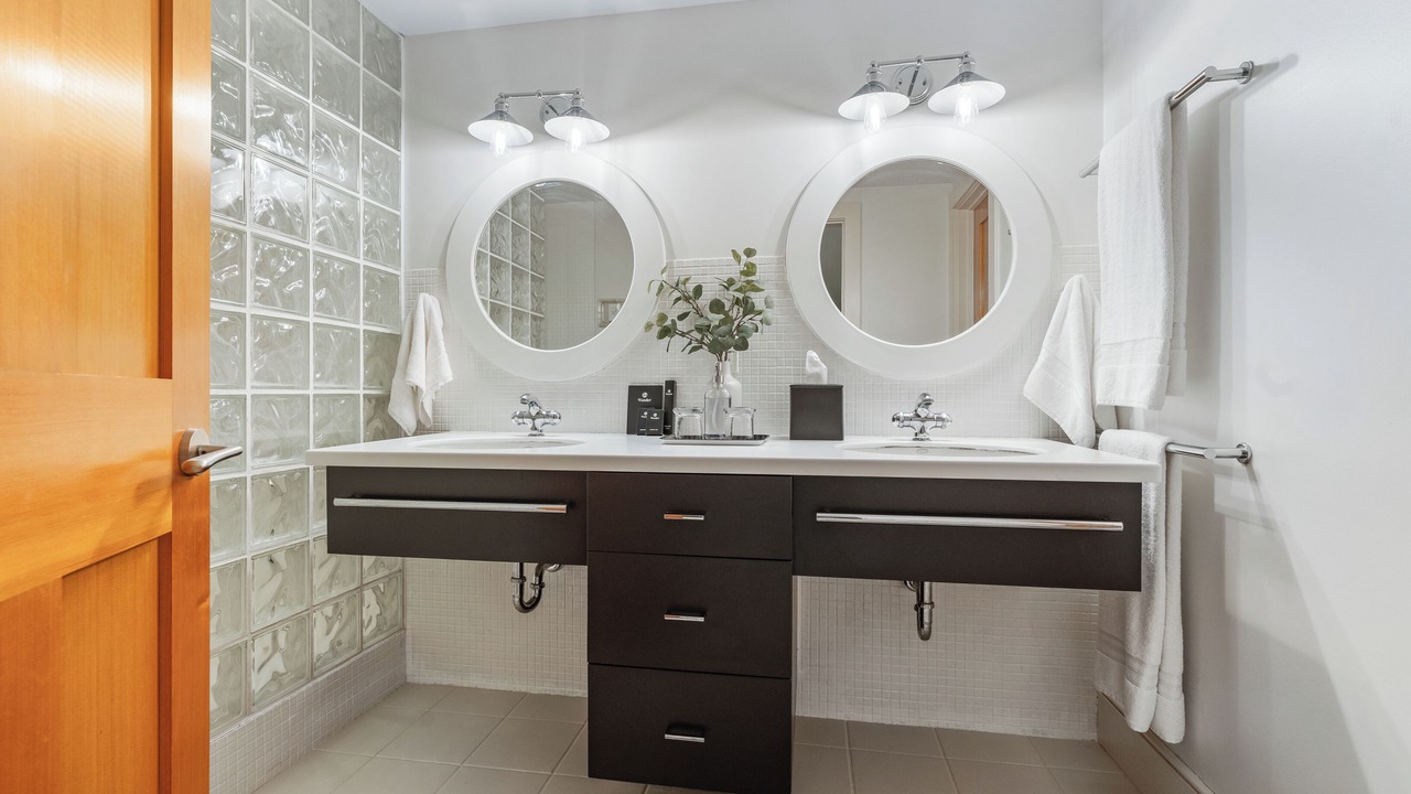 Photo of Bathroom in Grand Isle