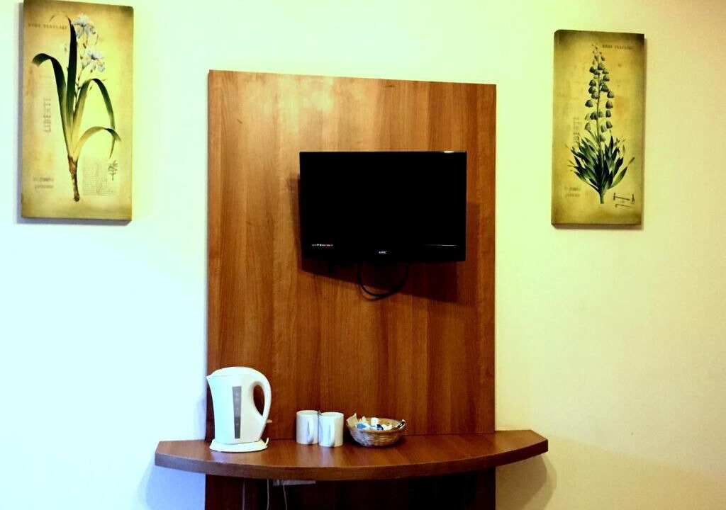 Photo of Others in Old Harlow