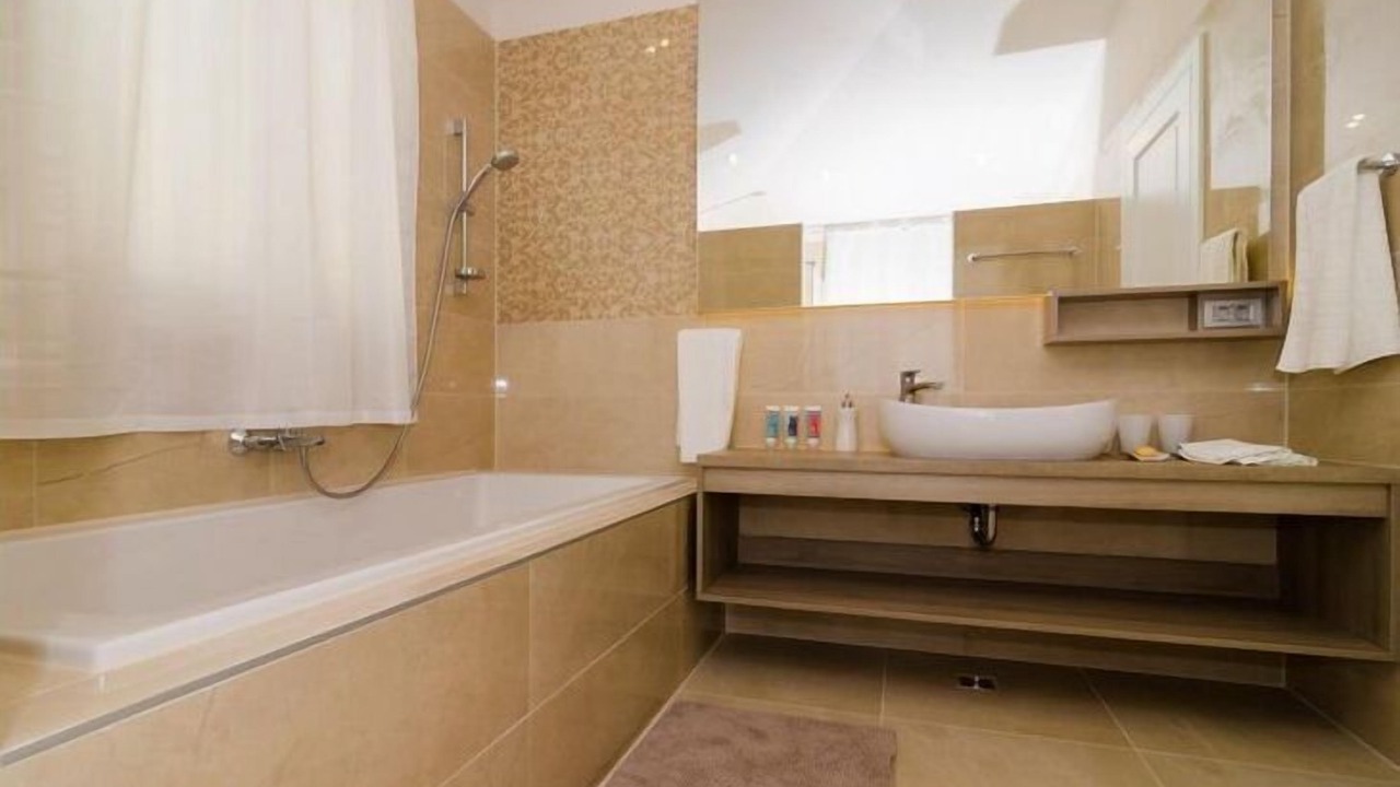 Photo of Bathroom in Plat