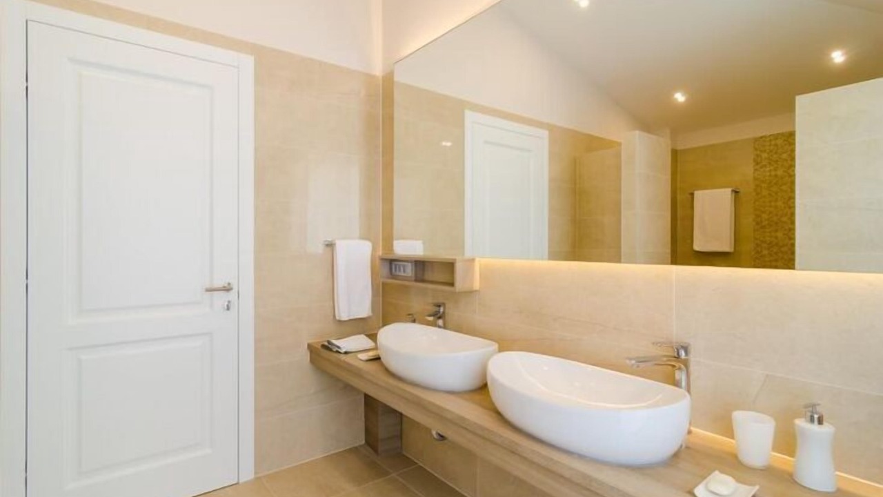 Photo of Bathroom in Plat