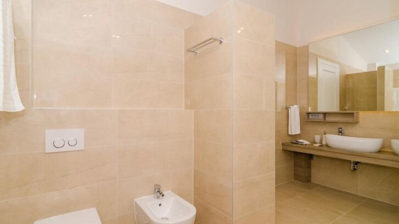 Photo of Bathroom in Plat