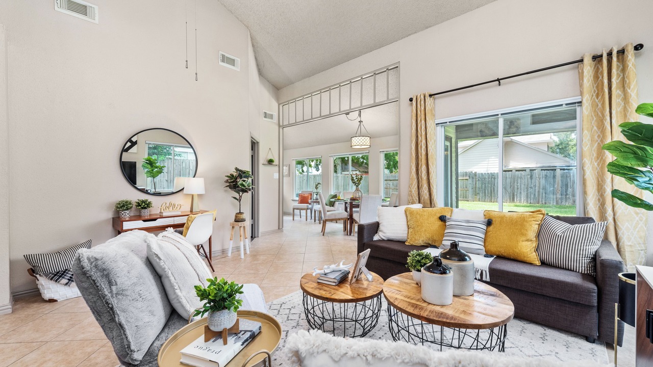 Photo of Livingroom in Barker