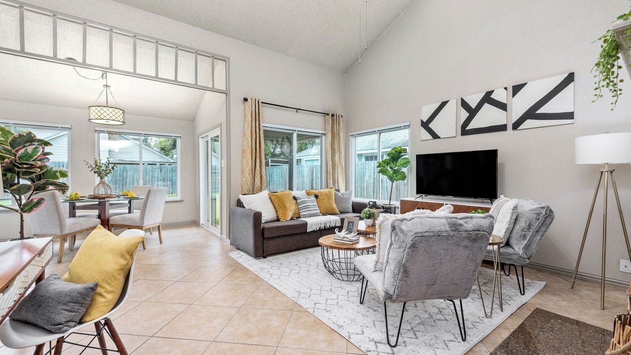 Photo of Livingroom in Barker