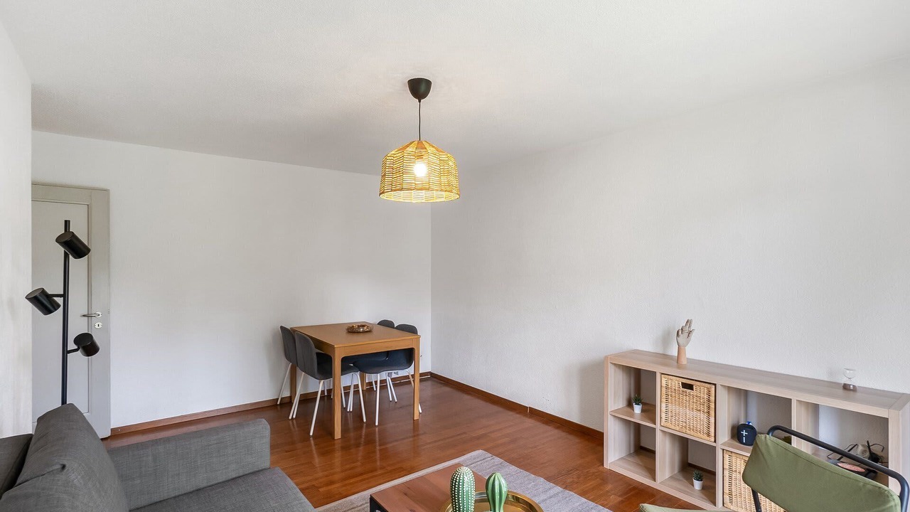 Photo of Livingroom in Center