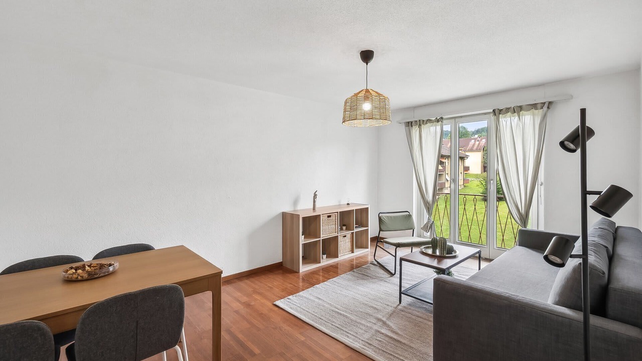 Photo of Livingroom in Center