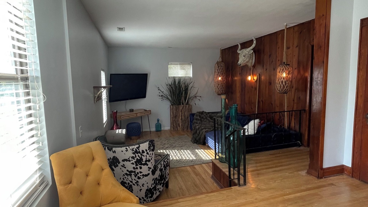 Photo of Livingroom in Gary