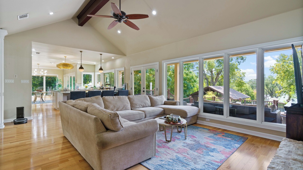Photo of Livingroom in Leander