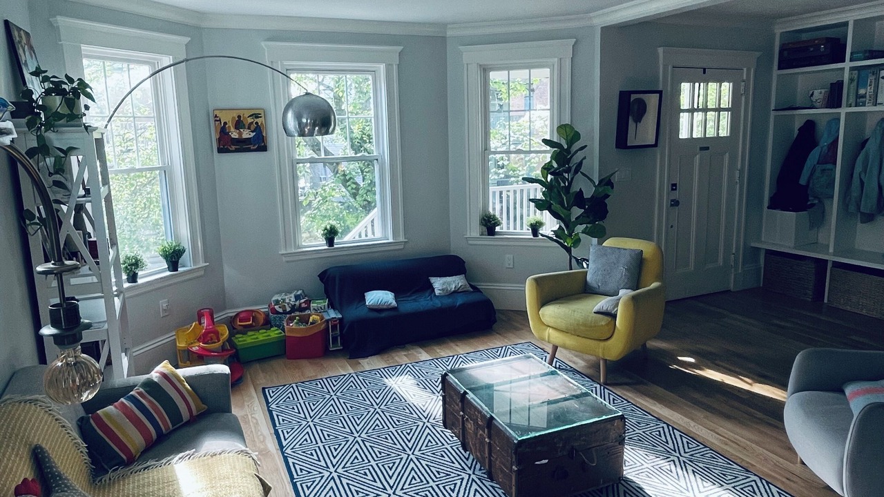 Photo of Livingroom in North Brookline