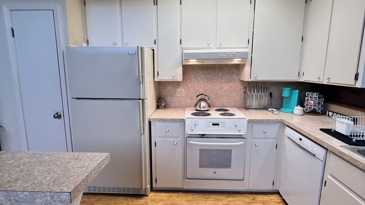 Photo of Kitchen in Flora