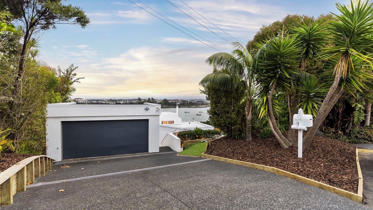 Photo of Outdoor in Greenhithe