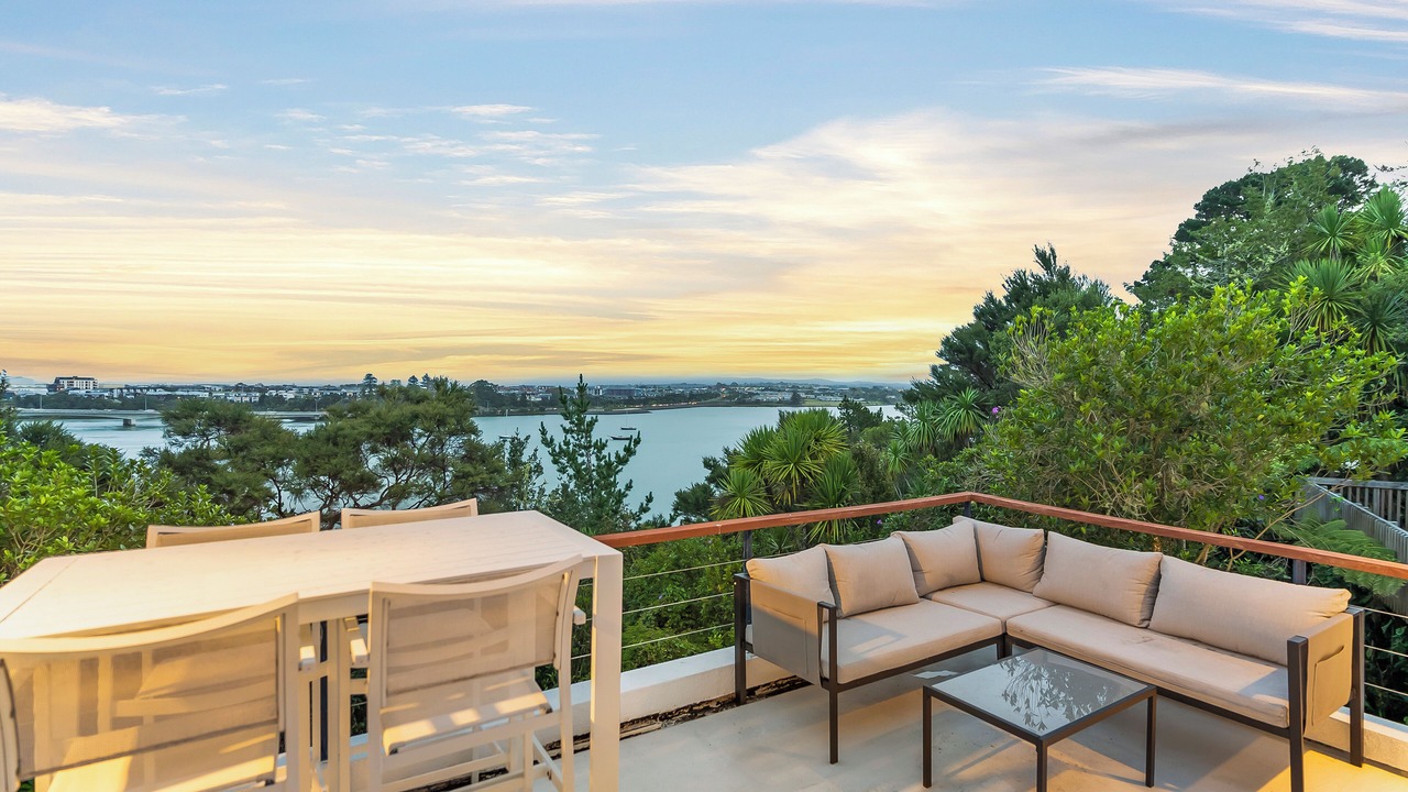 Photo of Outdoor in Greenhithe