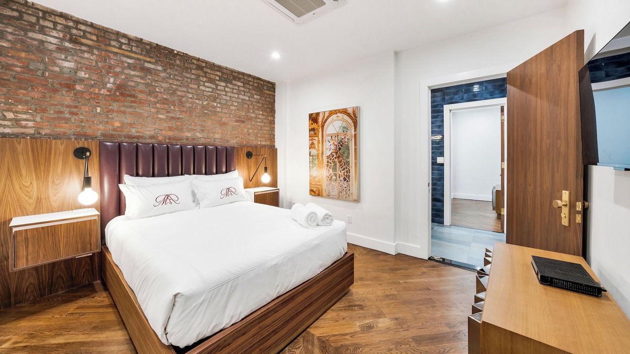 Photo of Bedroom in Midtown East