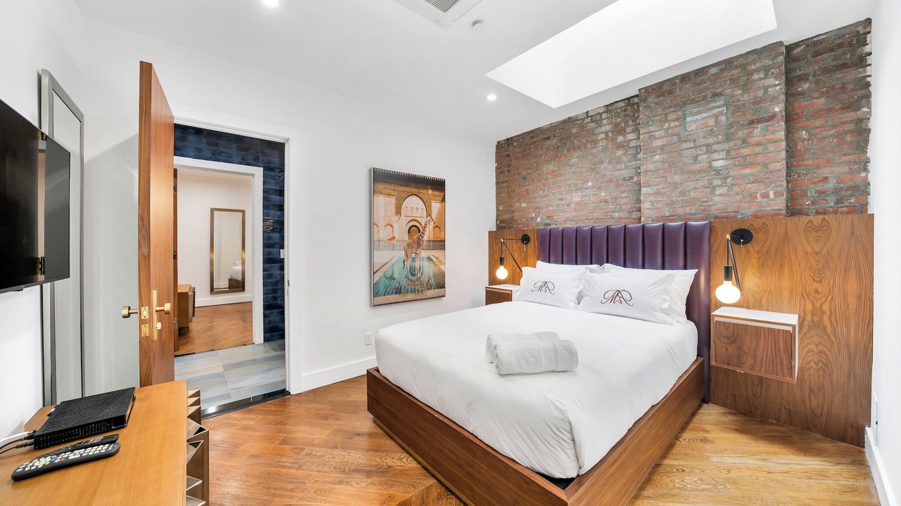 Photo of Bedroom in Midtown East
