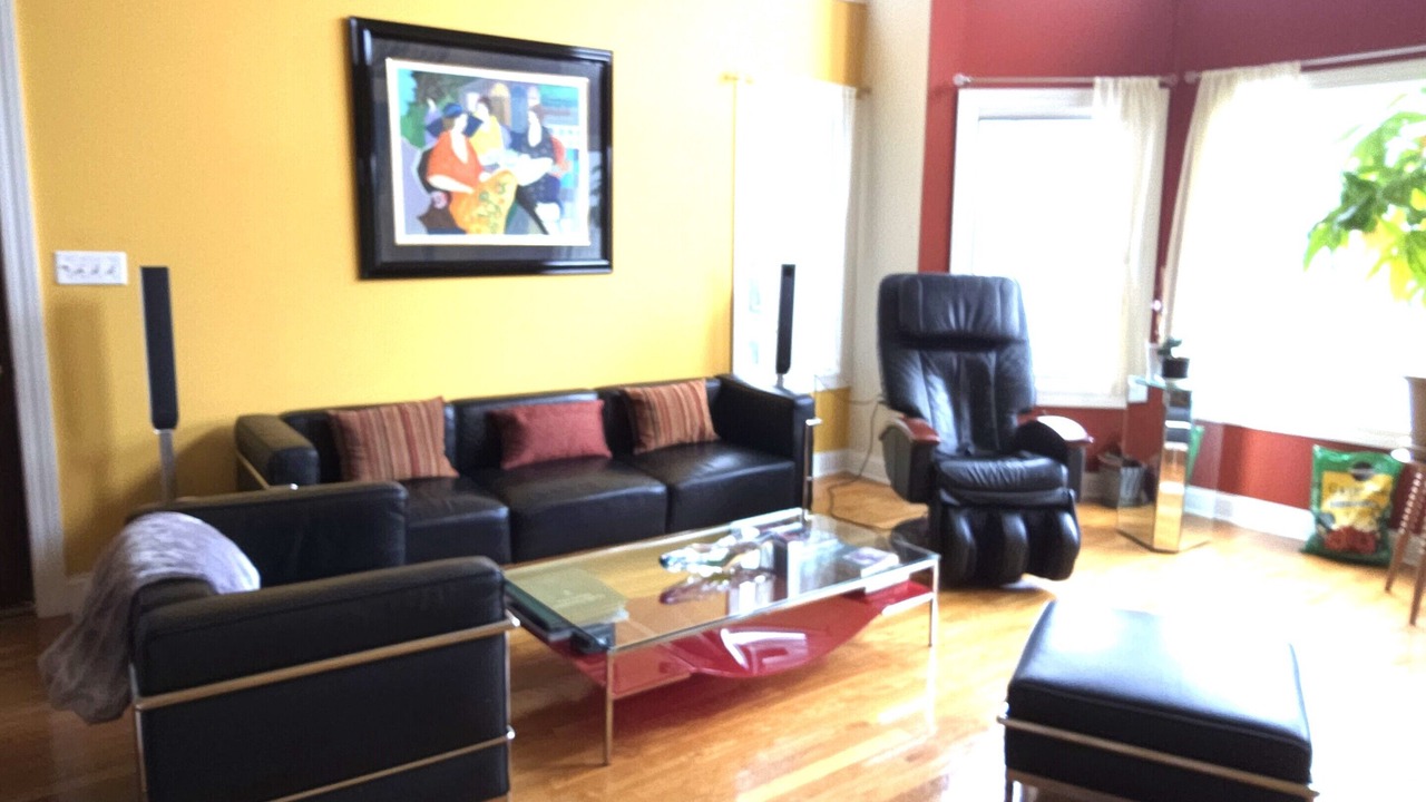 Photo of Livingroom in Edgewater