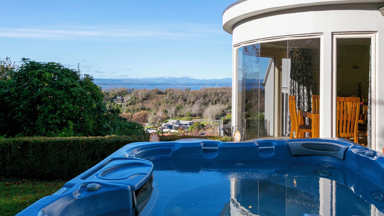 Photo of Outdoor in Acacia Bay