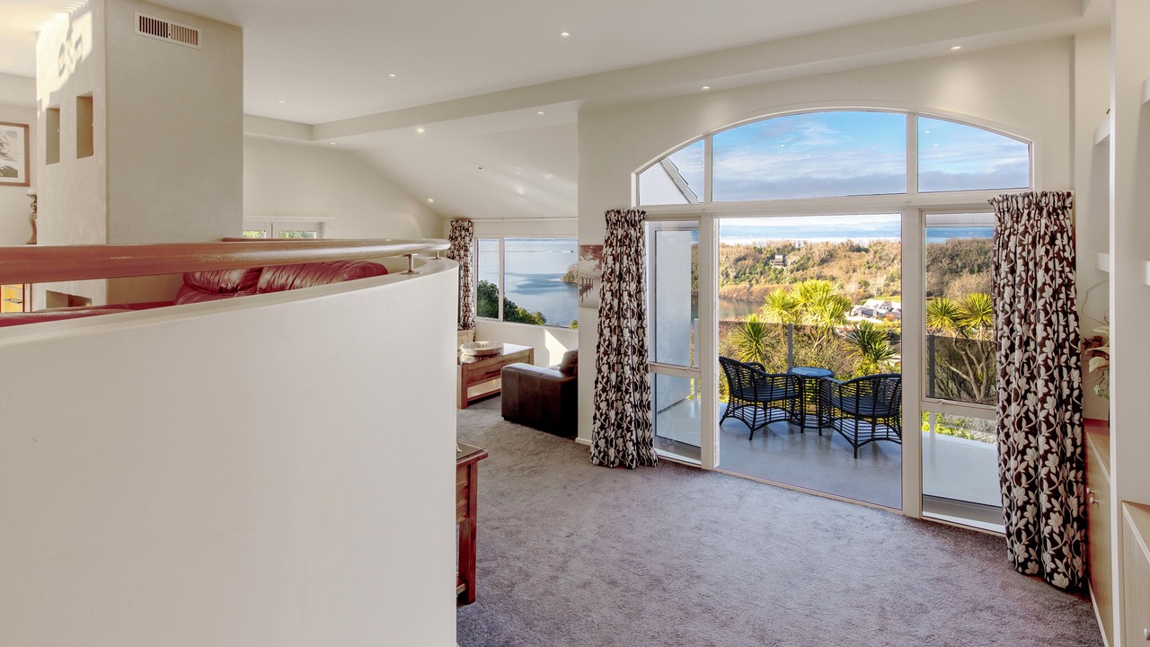 Photo of Outdoor in Acacia Bay