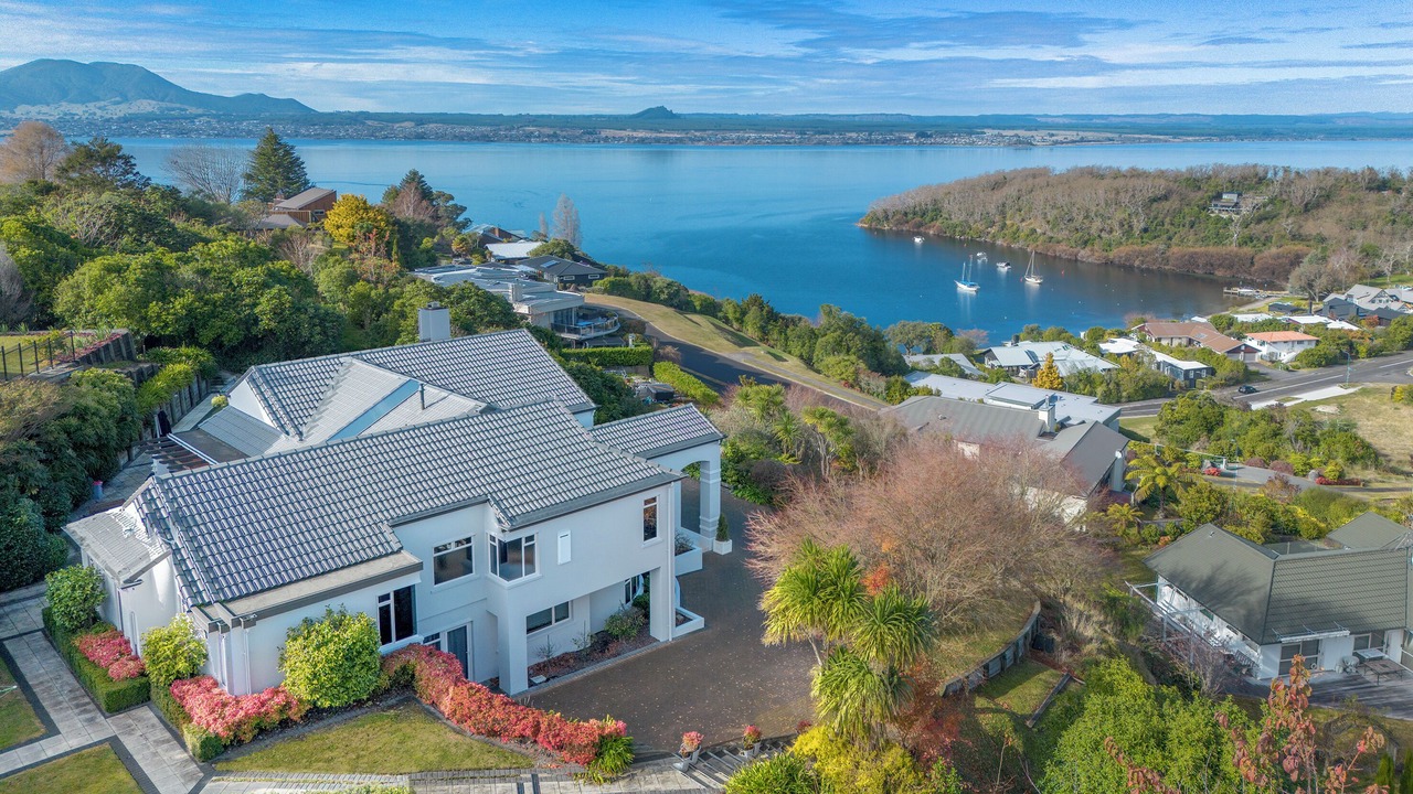 Photo of Outdoor in Acacia Bay