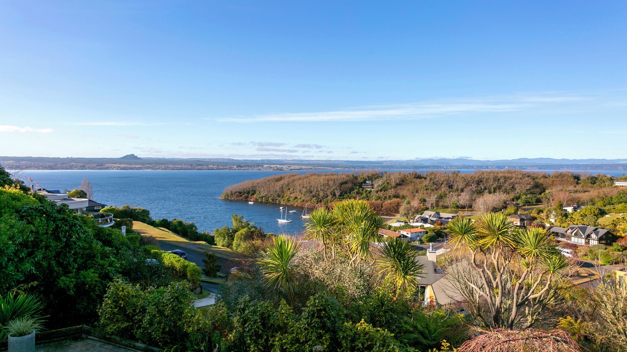 Photo of Outdoor in Acacia Bay