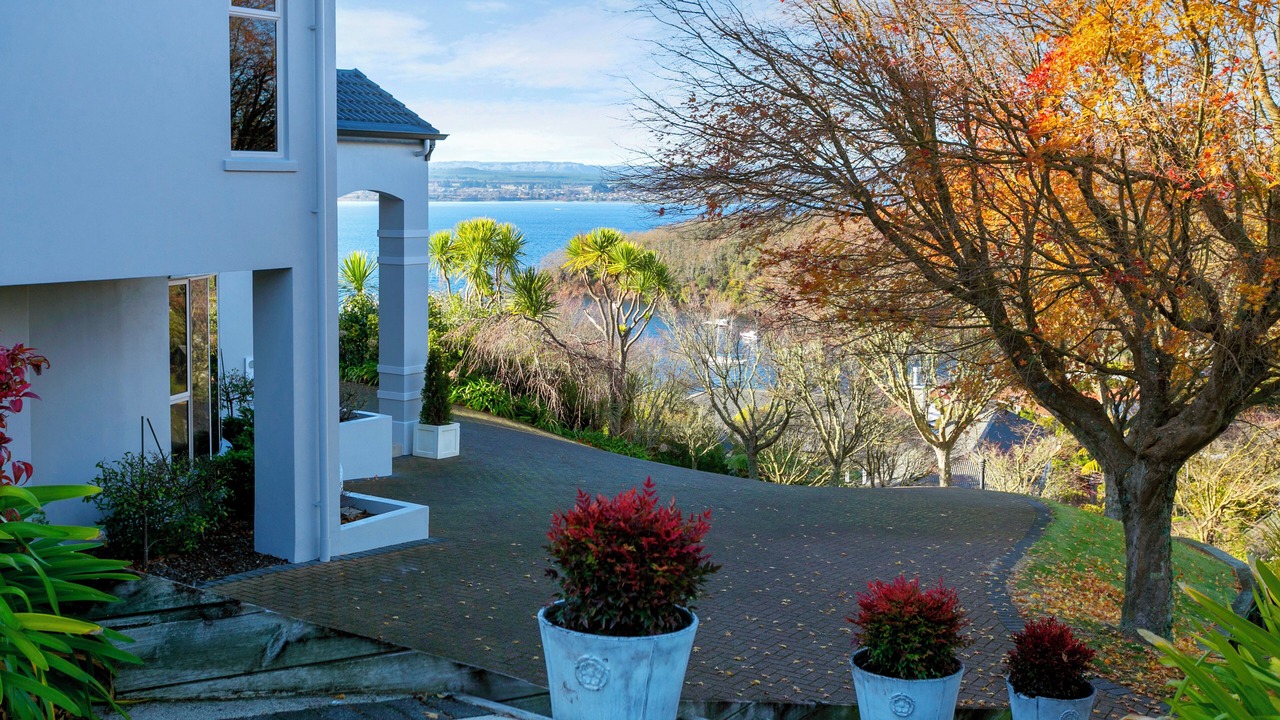 Photo of Outdoor in Acacia Bay