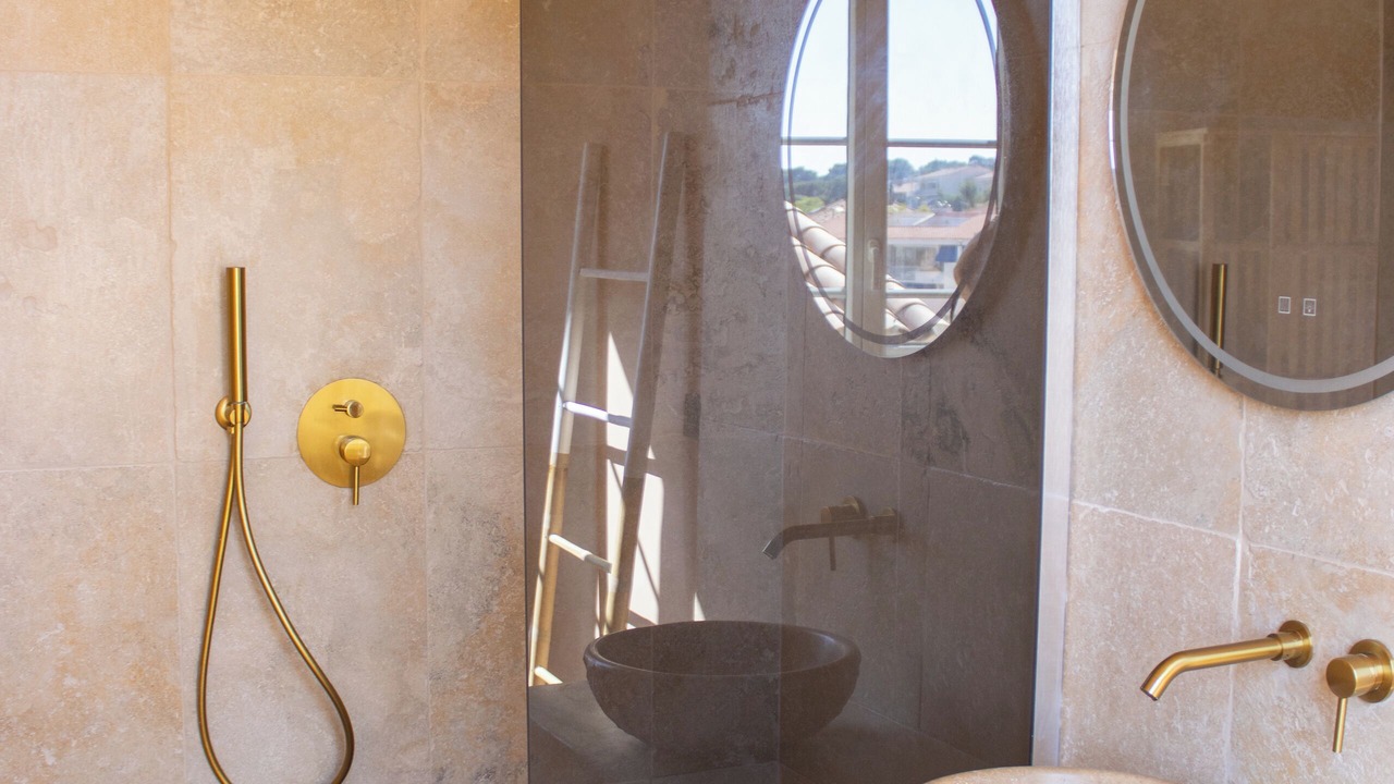 Photo of Bathroom in Cassis
