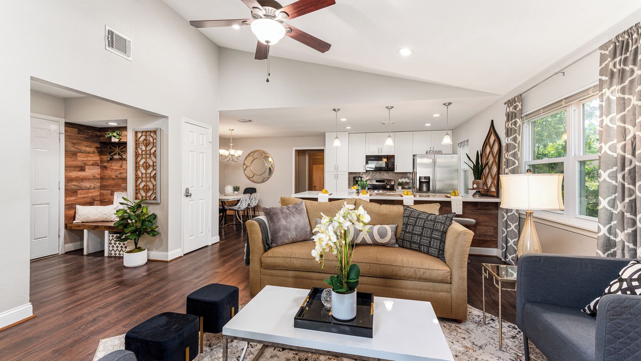 Photo of Livingroom in Barker