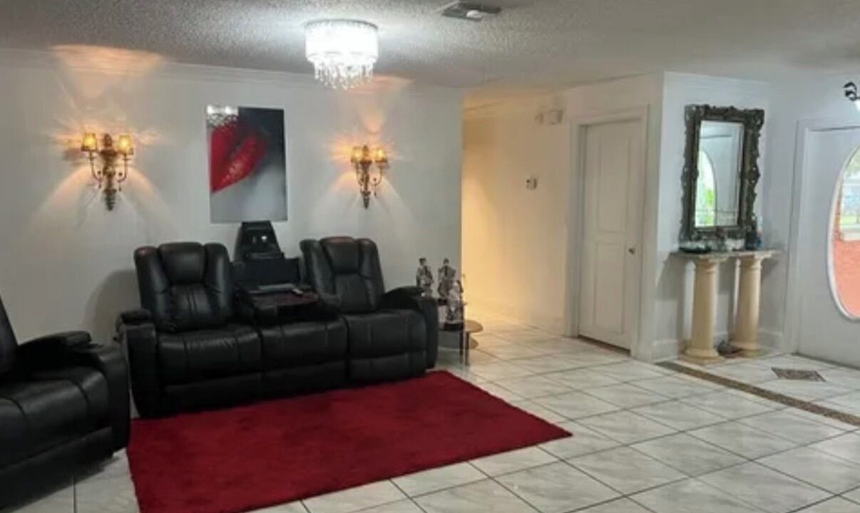 Photo of Livingroom in Joel
