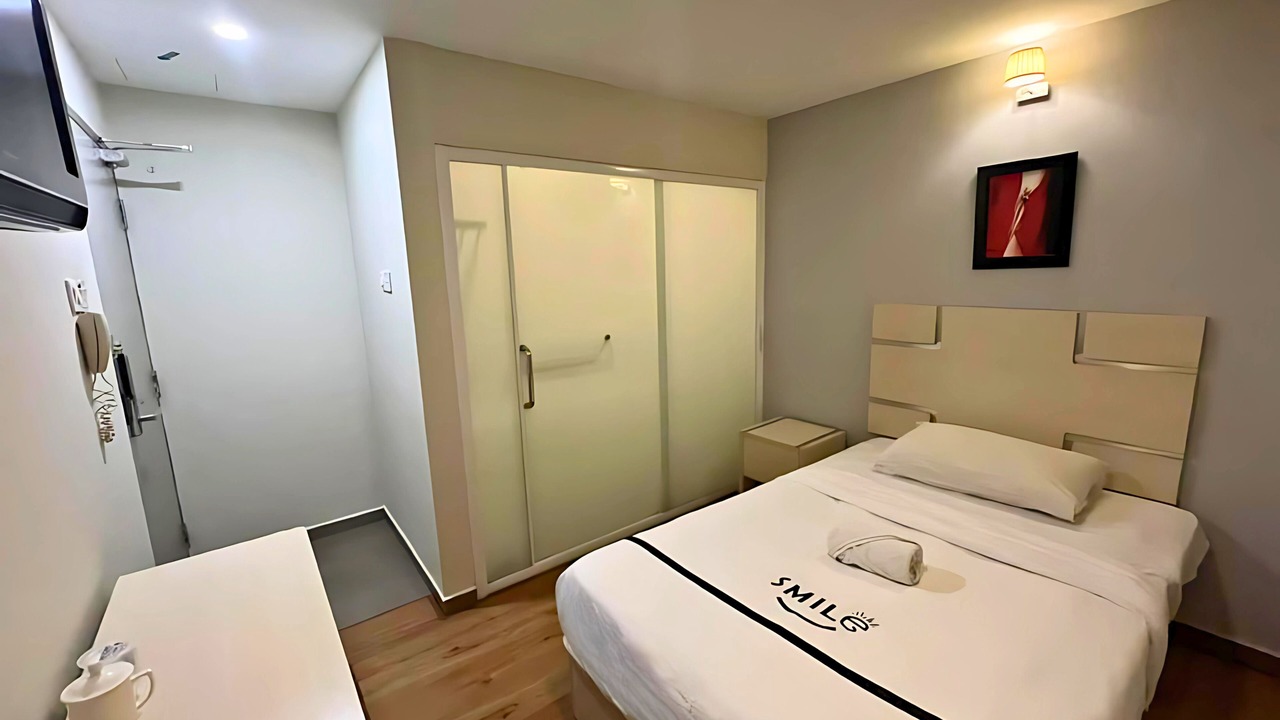 Photo of Bedroom in Maluri