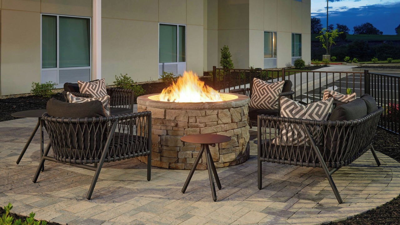 Photo of Others in Calhoun