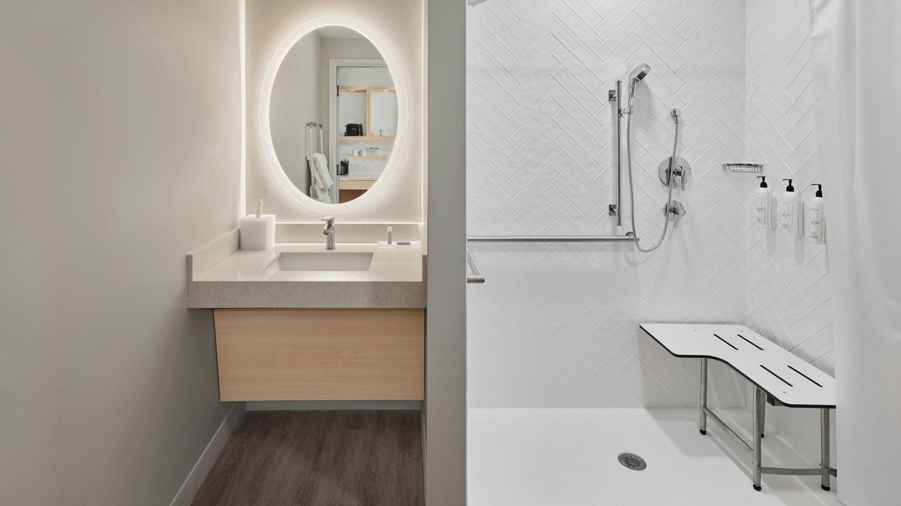 Photo of Others in Calhoun