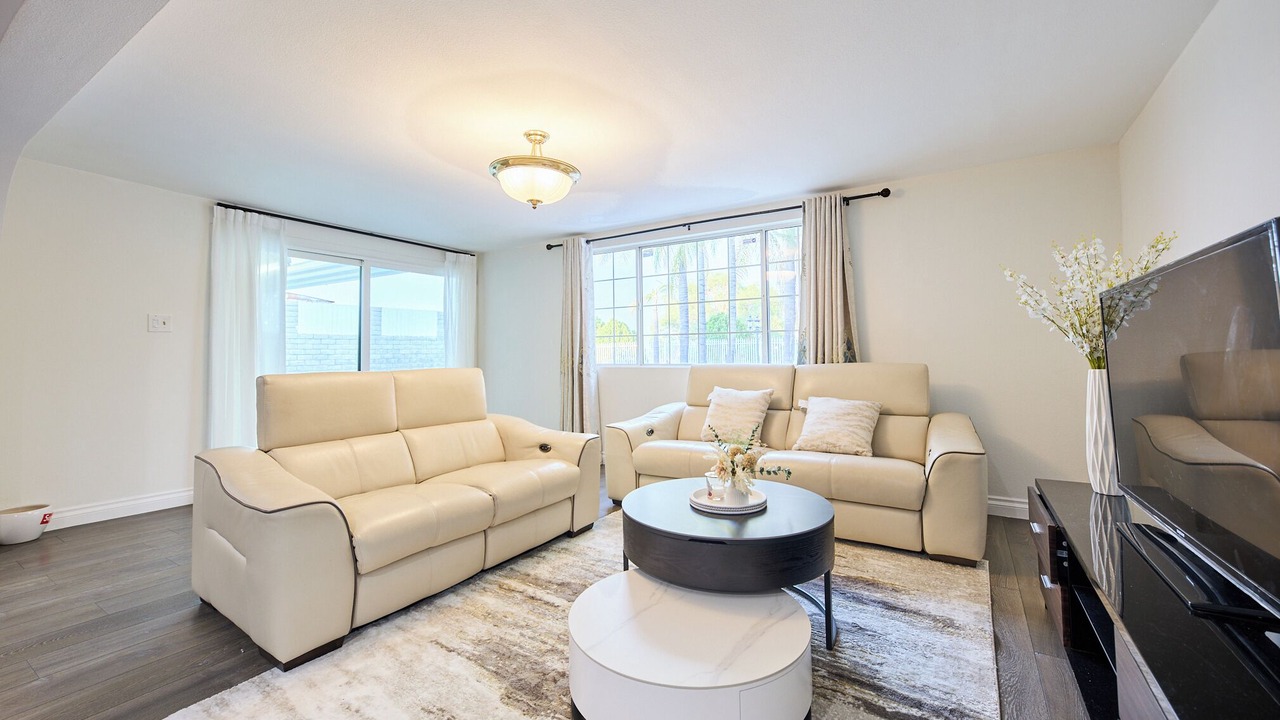 Photo of Livingroom in Hacienda Heights