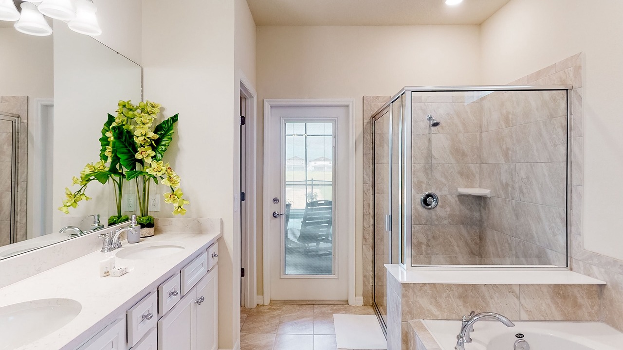 Photo of Bathroom in Davenport