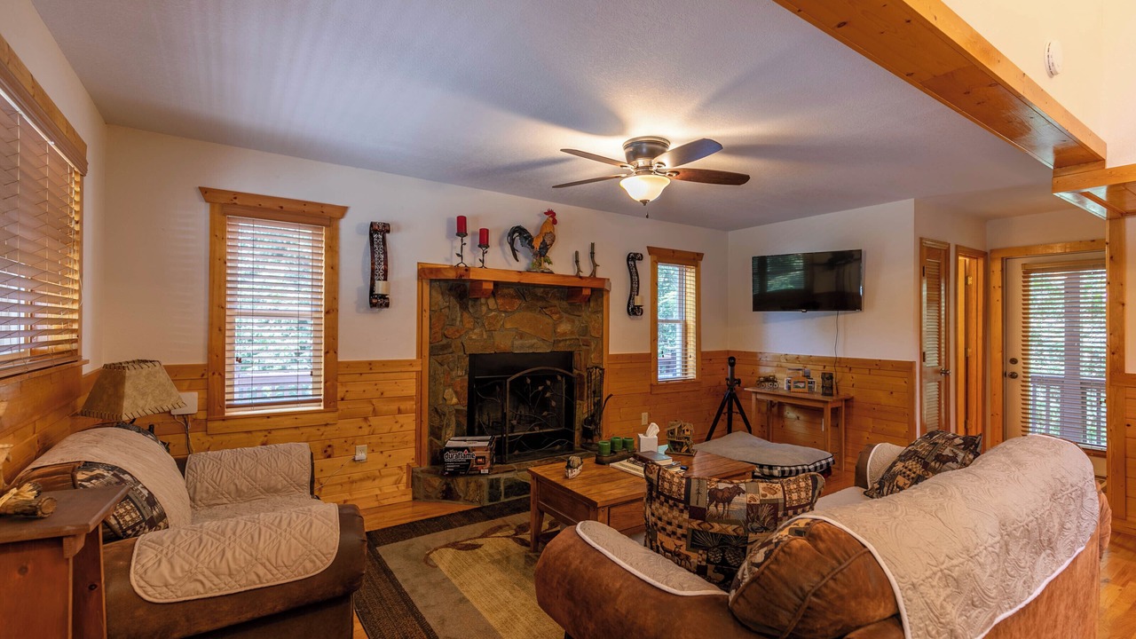 Photo of Livingroom in Piney Creek