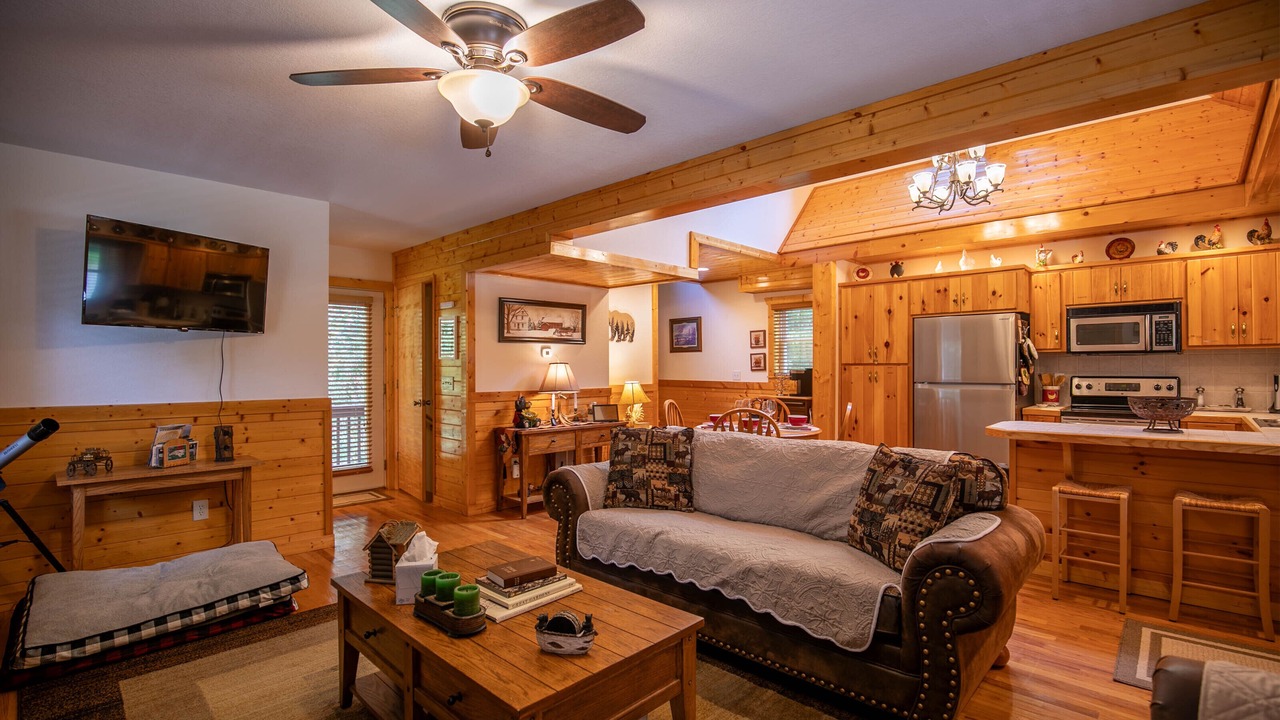 Photo of Livingroom in Piney Creek