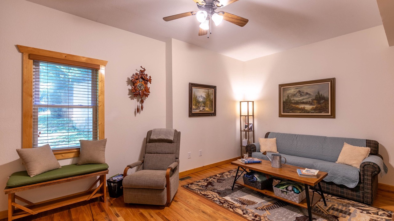 Photo of Livingroom in Piney Creek