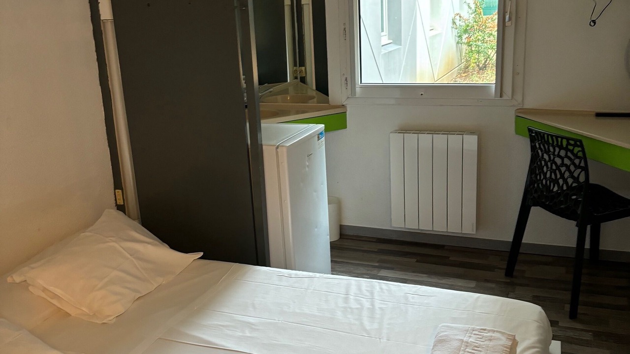 Photo of Bedroom in Bourg-de-Peage