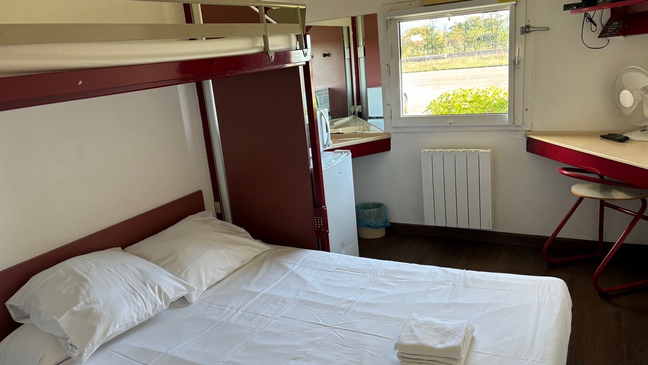 Photo of Bedroom in Bourg-de-Peage