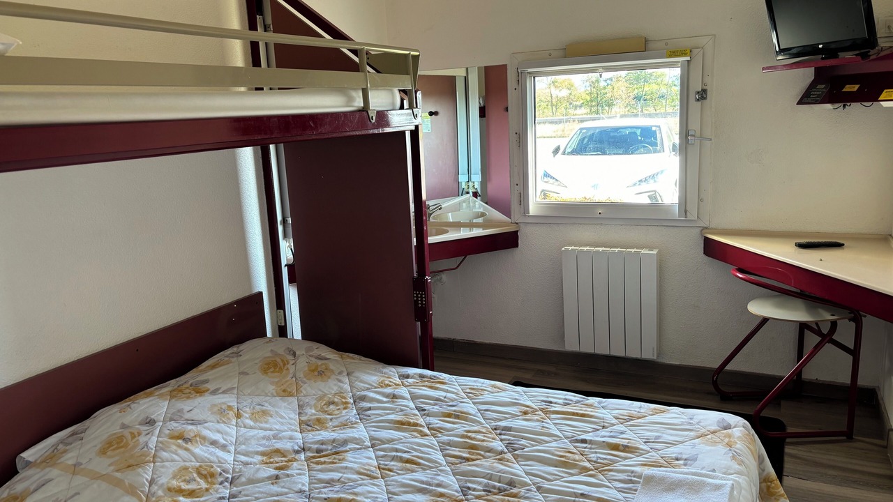 Photo of Bedroom in Bourg-de-Peage