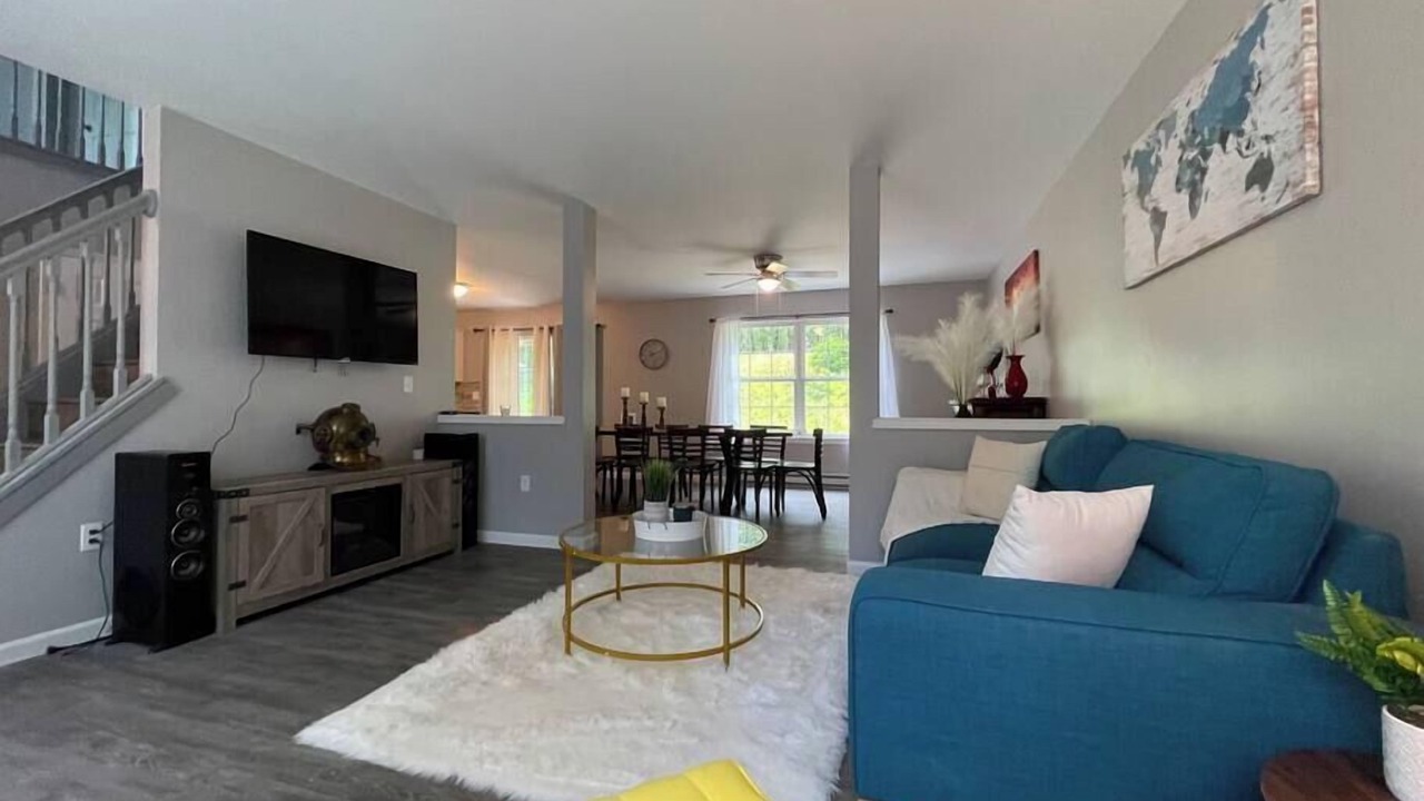 Photo of Others in Mount Pocahontas