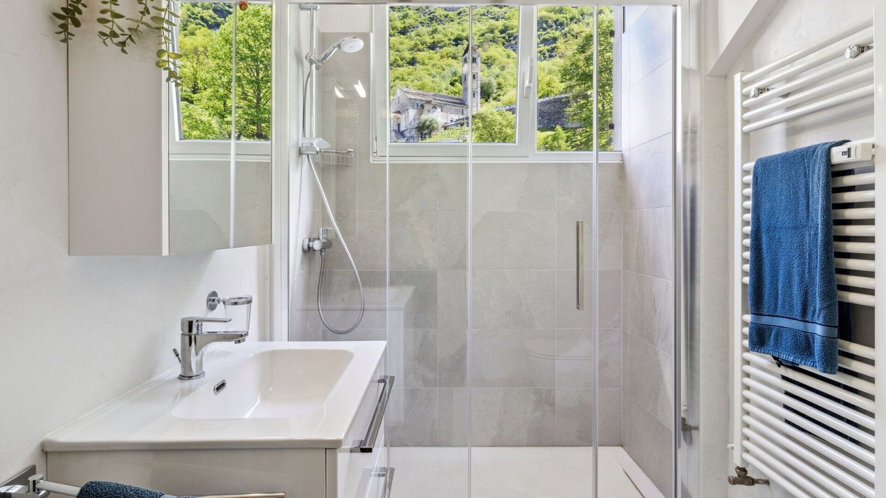 Photo of Bathroom in Iragna