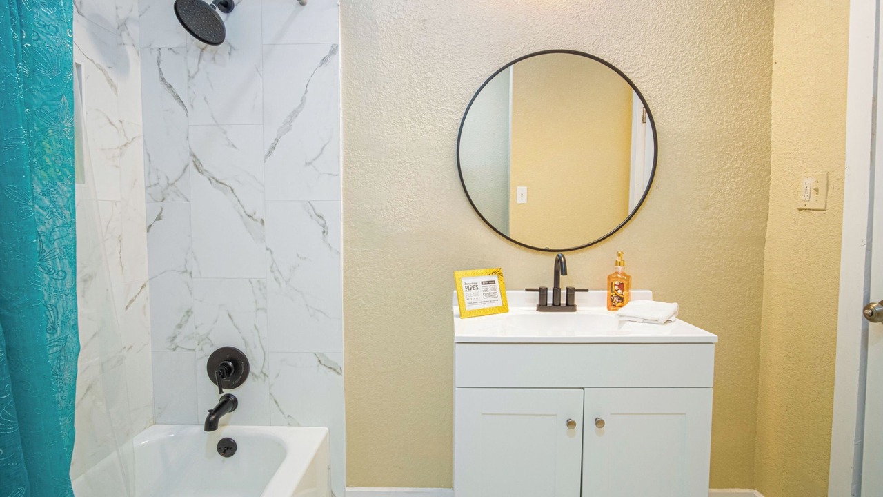 Photo of Bathroom in Nevada Street